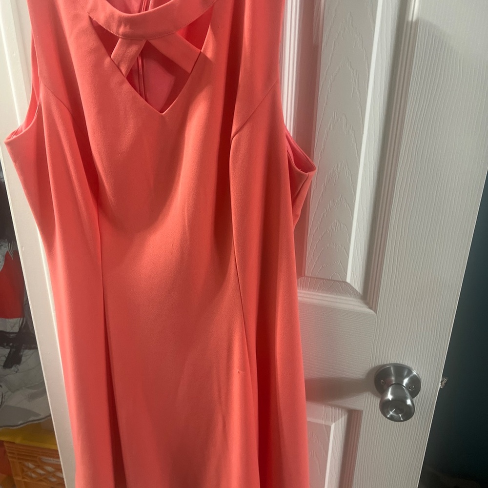Dress - Picture 2 of 6